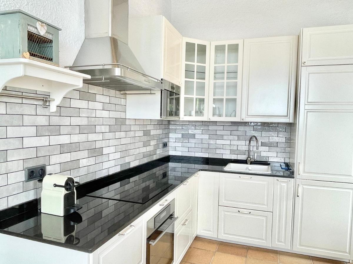Villa Only Adults 2 Pax - Piscina Privada - A/C - Wifi - Bbq Blanes Luaran gambar